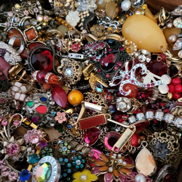 Huge harvest rhinestone jewelry lot - Picture 5 of 12